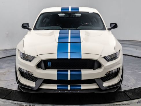 Used 2020 Ford Mustang Shelby GT350R w/ GT350R Equipment Group 920A RWD image 36
