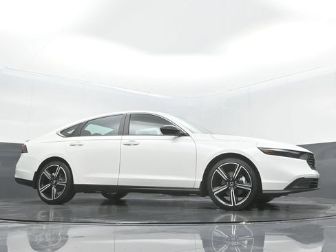 New 2025 Honda Accord Sport image 28