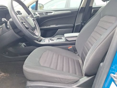 Used 2020 Ford Fusion SE image 11