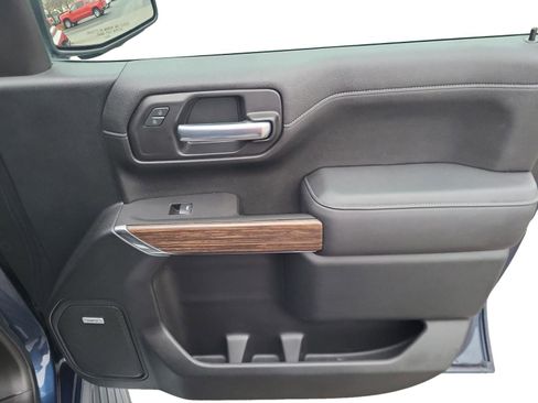 Used 2021 Chevrolet Silverado 1500 High Country w/ Technology Package image 24