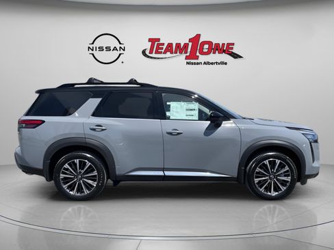 New 2026 Nissan Pathfinder Platinum FWD image 8