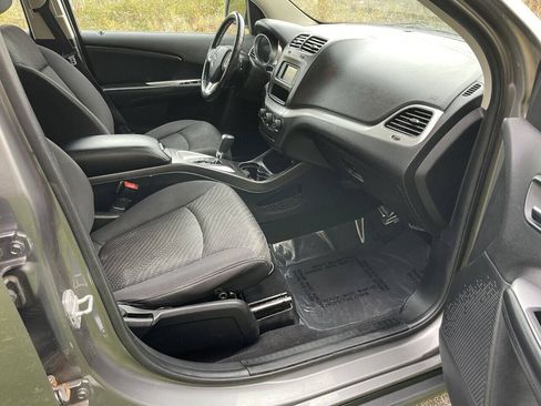 Used 2013 Dodge Journey American Value Package w/ Flexible Seating Group FWD image 22