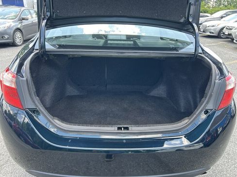 Used 2017 Toyota Corolla LE FWD image 8