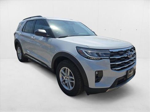 New 2025 Ford Explorer Active w/ Active Comfort Package image 7