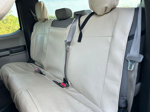 Used 2016 Ford F150 XLT w/ Trailer Tow Package image 12