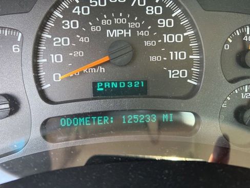 Used 2003 Chevrolet Silverado 1500 W/T RWD image 11
