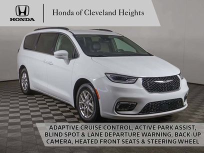 Used 2022 Chrysler Pacifica Touring-L