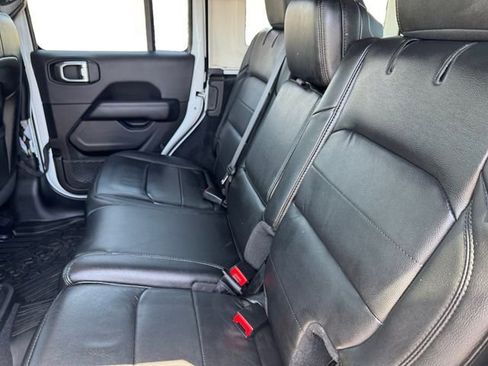 Certified 2022 Jeep Wrangler Unlimited Sahara AWD/4WD image 11