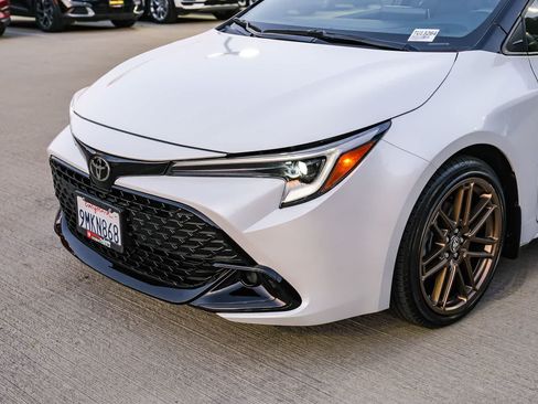 Certified 2024 Toyota Corolla SE w/ SE Package FWD image 11