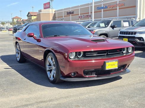 Used 2021 Dodge Challenger R/T image 3