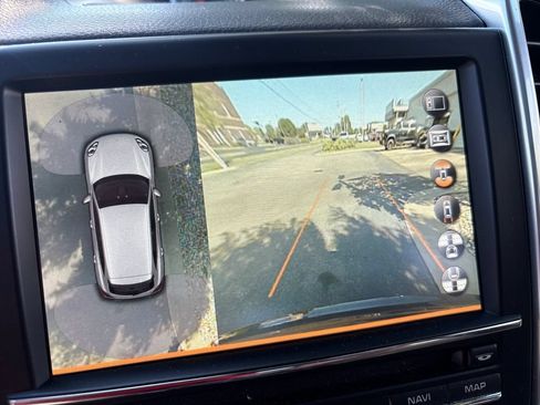 Used 2016 Porsche Cayenne AWD/4WD image 25