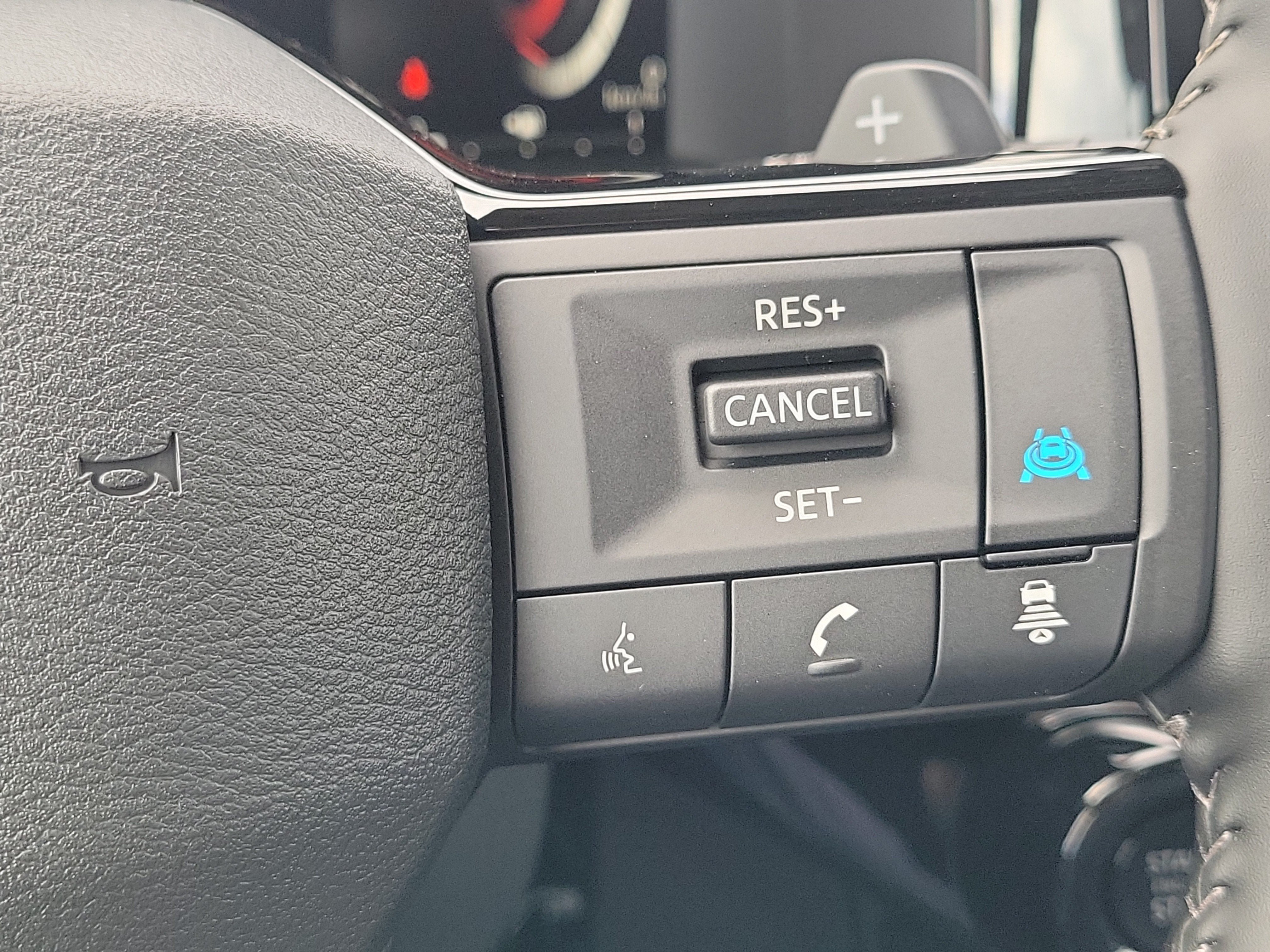 New 2026 Nissan Pathfinder SL FWD image 24