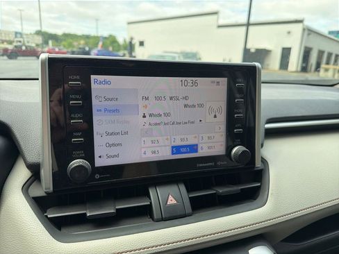 Used 2020 Toyota RAV4 XLE w/ Convenience Package AWD/4WD image 18