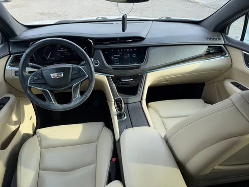 Used 2017 Cadillac XT5 FWD image 15