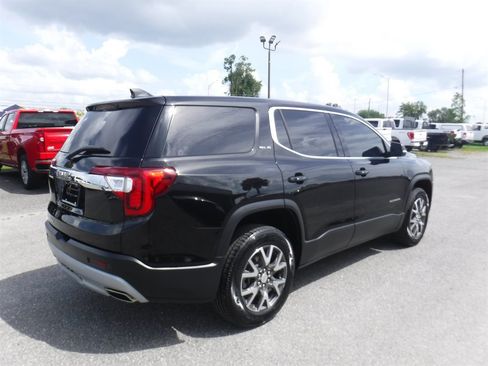 Used 2022 GMC Acadia SLE FWD image 2