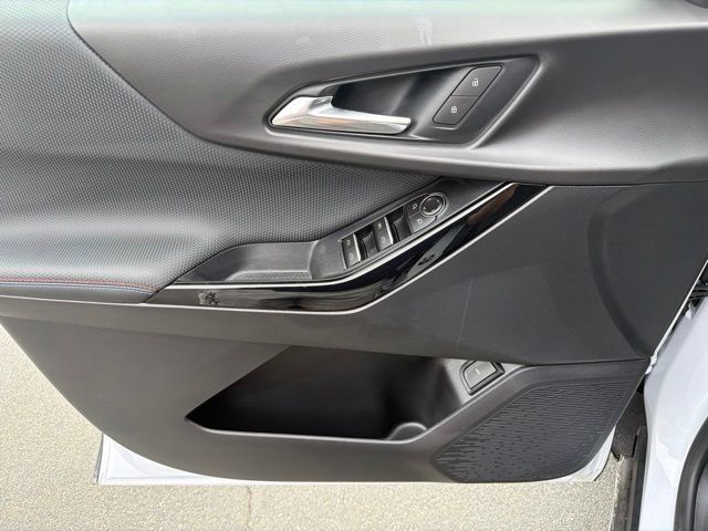Used 2026 Chevrolet Equinox RS AWD/4WD image 23
