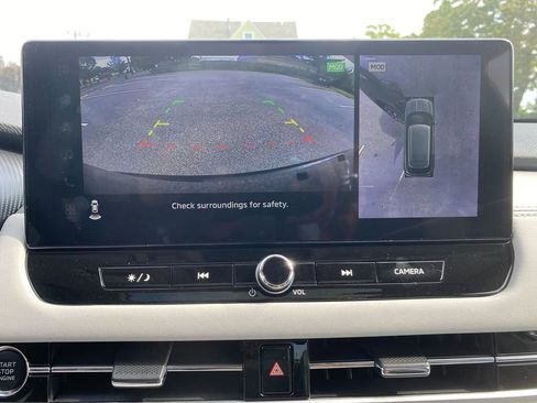 New 2025 Mitsubishi Outlander SE image 21