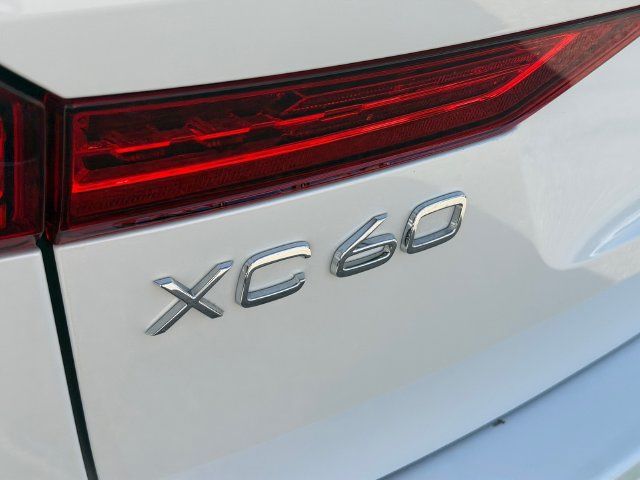 Used 2024 Volvo XC60 B5 Plus w/ Protection Package AWD/4WD image 12