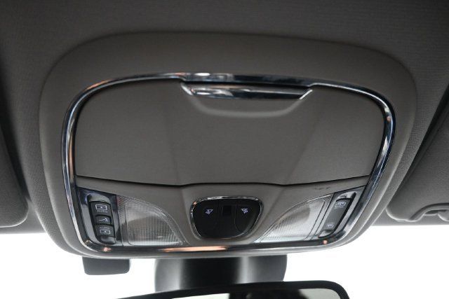 Used 2022 Jeep Cherokee Latitude Lux w/ Sun & Sound Group AWD/4WD image 11