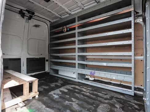 Used 2021 Nissan NV 3500 SV RWD image 23