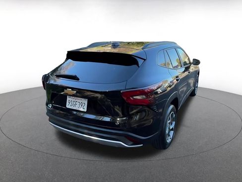 Used 2025 Chevrolet Trax LT image 15