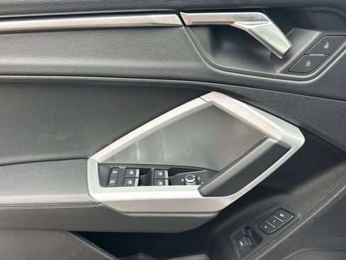 Used 2024 Audi Q3 2.0T Premium image 8