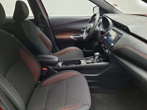 Used 2023 Nissan Kicks SR w/ Interior Electronics Package FWD image 21