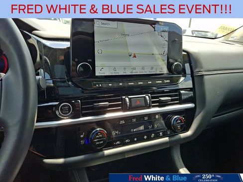 Used 2024 Nissan Pathfinder Platinum w/ Cargo Package AWD/4WD image 23