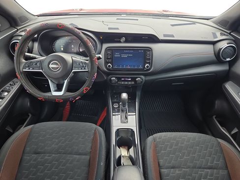 Used 2024 Nissan Kicks SR FWD image 9