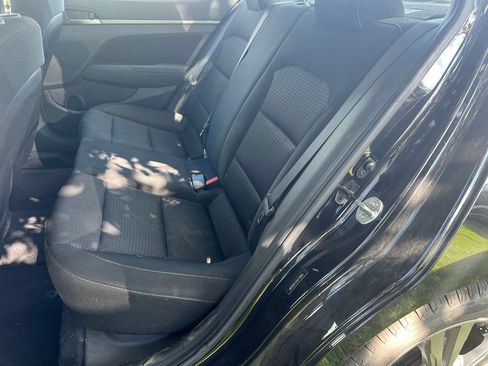 Used 2017 Hyundai Elantra Value Edition FWD image 15
