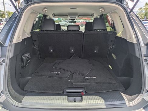 Certified 2023 Nissan Rogue SV FWD image 13
