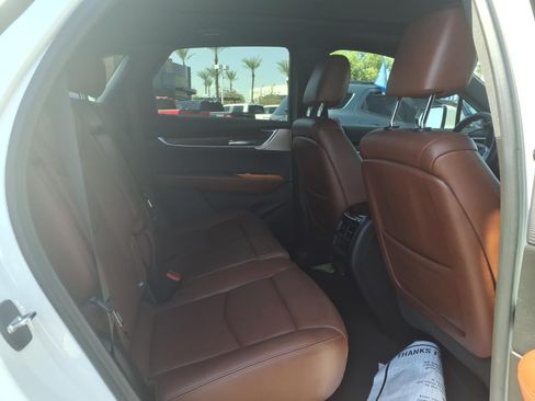 Used 2021 Cadillac XT5 Premium Luxury FWD image 14