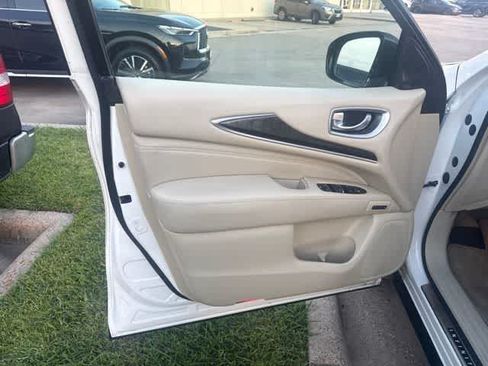 Used 2013 INFINITI JX35 AWD w/ Premium Pkg image 4