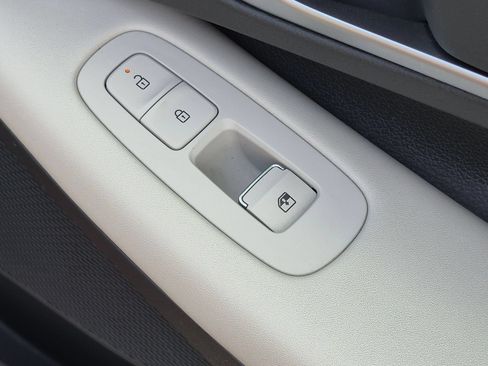 Used 2025 Hyundai Sonata SEL FWD image 33