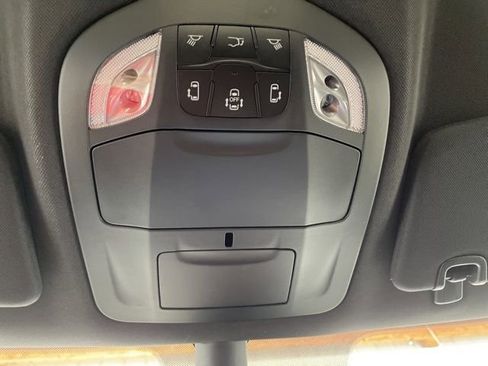 New 2026 Chrysler Pacifica Select image 28