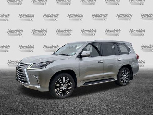 Used 2020 Lexus LX 570 4WD w/ Luxury Package image 5