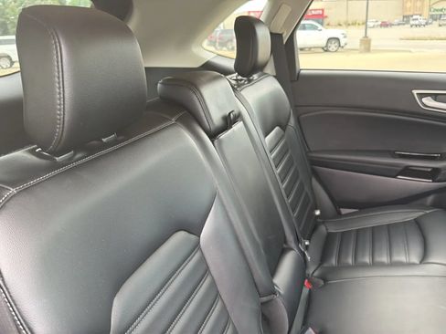 Used 2019 Ford Edge SEL w/ Equipment Group 201A AWD/4WD image 56