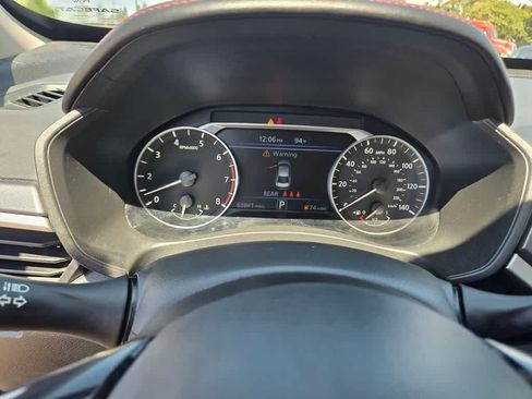 Used 2023 Nissan Altima 2.5 SR FWD image 16