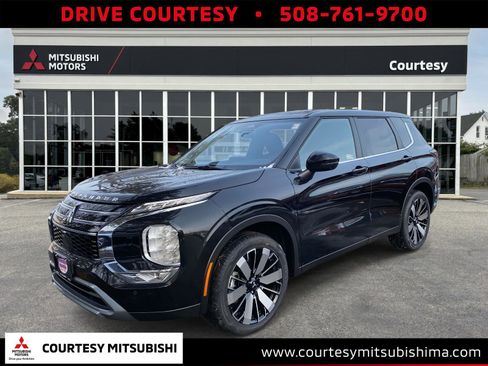 New 2026 Mitsubishi Outlander SE image 1