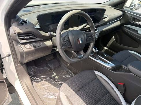 Used 2024 Buick Envista Preferred FWD image 21