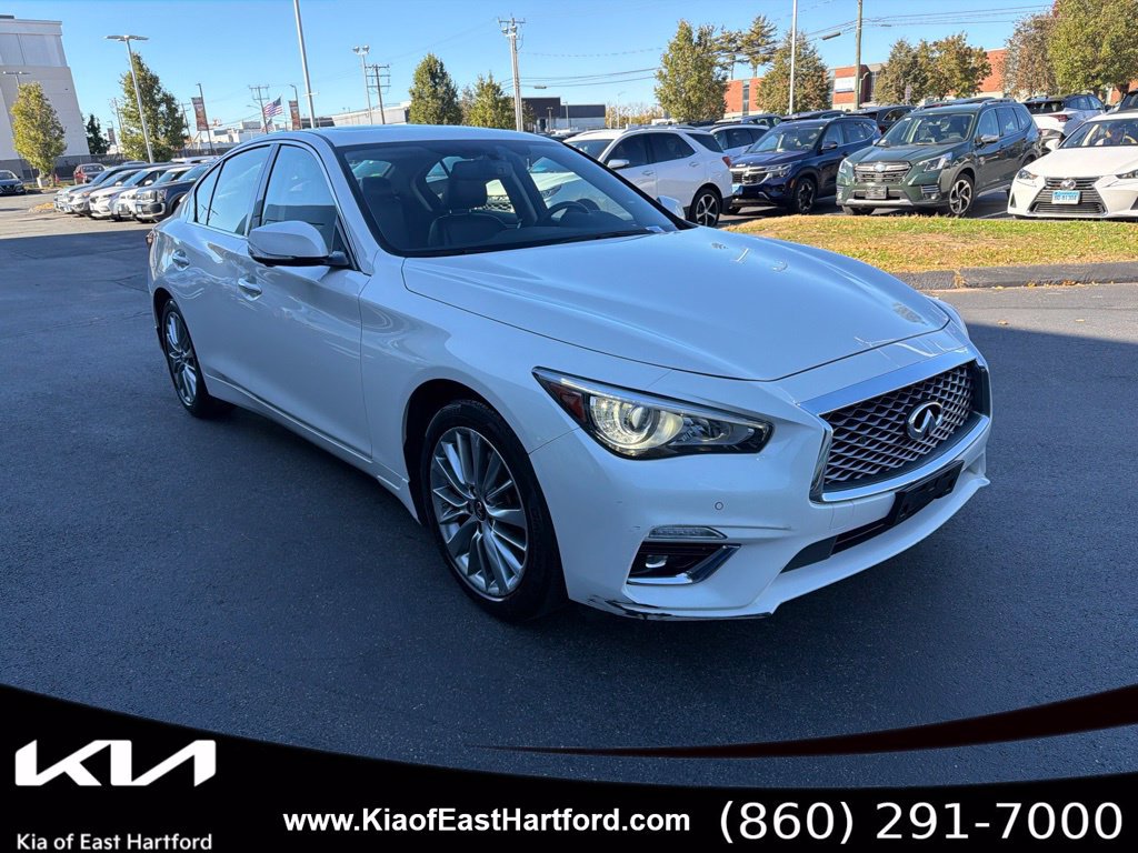 Used 2022 INFINITI Q50 Luxe w/ Cargo Package AWD/4WD image 5