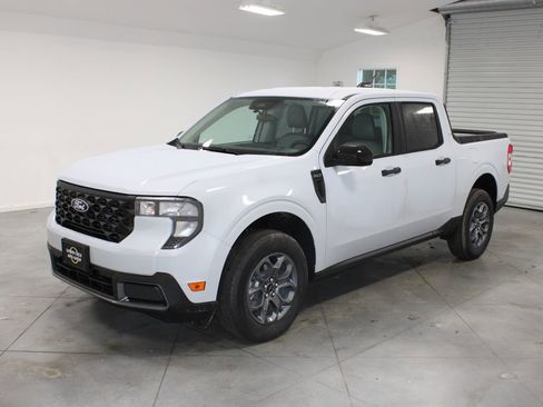 New 2025 Ford Maverick XLT w/ XLT Luxury Package image 3