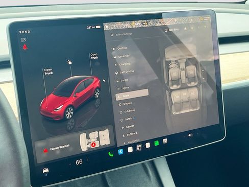 Used 2023 Tesla Model Y Long Range AWD/4WD image 19