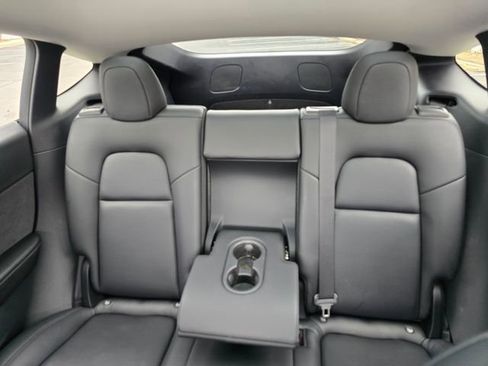 Used 2020 Tesla Model Y Performance image 36