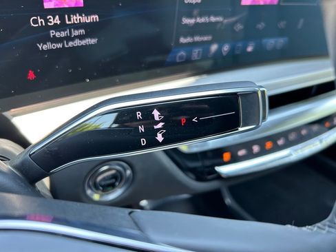 Used 2025 Cadillac Lyriq Sport RWD image 55