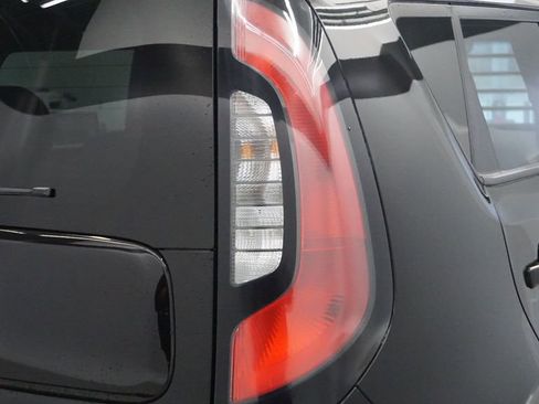 Used 2018 Kia Soul image 22