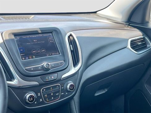 Used 2023 Chevrolet Equinox LT image 23
