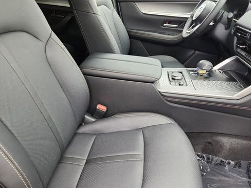 New 2025 MAZDA CX-70 Plug-In Hybrid w/ Premium Pkg image 18