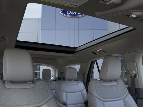 New 2026 Ford Explorer Active image 22