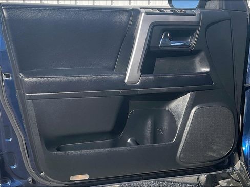 Used 2019 Toyota 4Runner SR5 Premium image 28